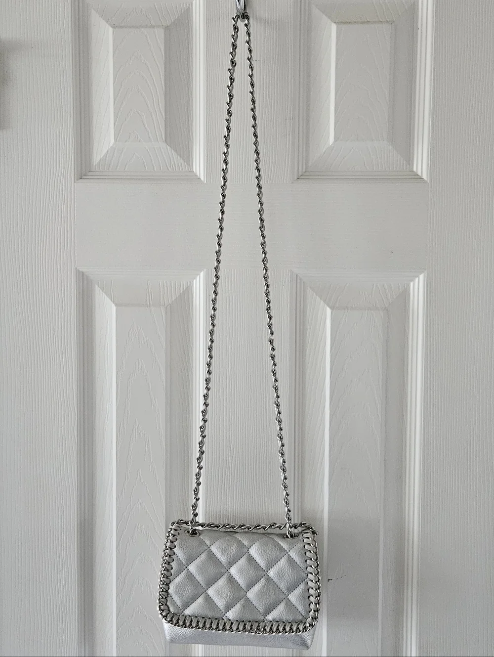 Steve Madden Quilted Metallic Silver Chain Shoulder Bag - Picture 10 of 16